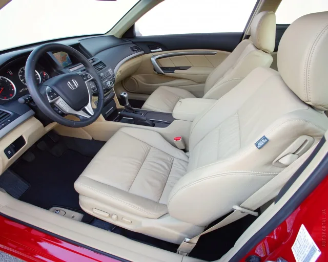 Honda Accord Coupe coupe — 4