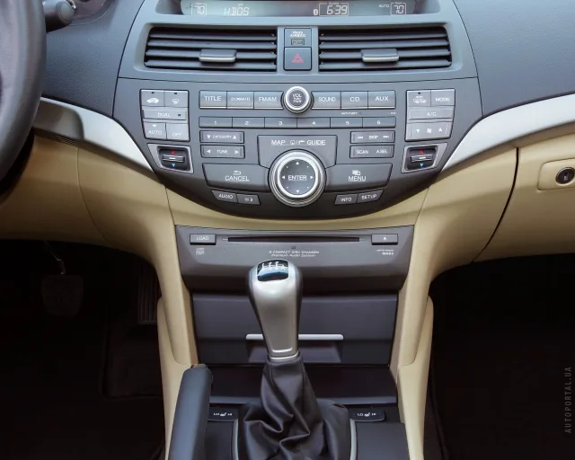 Honda Accord Coupe coupe — 3