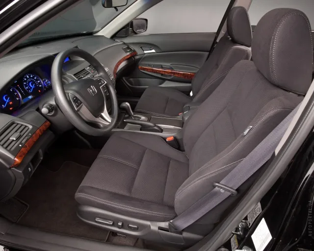 Honda Crosstour кросовер — 5