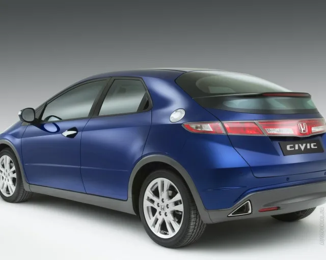 Honda Civic 2009 хетчбек — 9