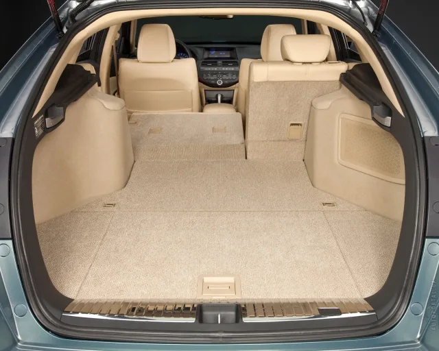 Honda Crosstour кросовер — 21