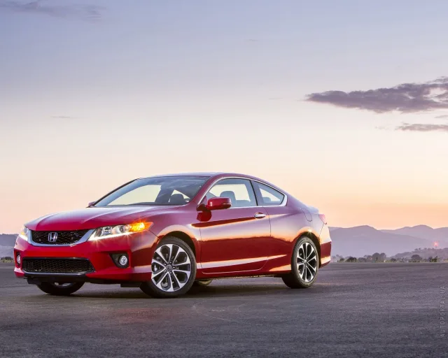 Honda Accord Coupe 2012 (Хонда Аккорд Купе) купе — 6