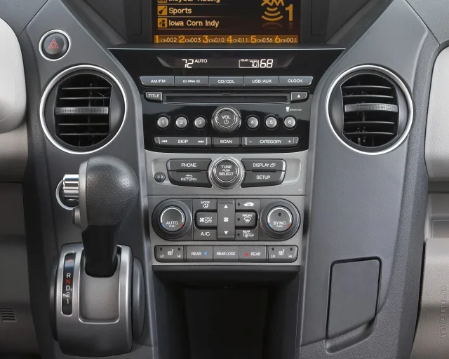Honda Pilot 2012 crossover — 8