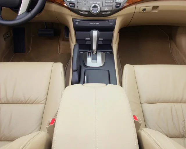 Honda Accord USA sedan — 16