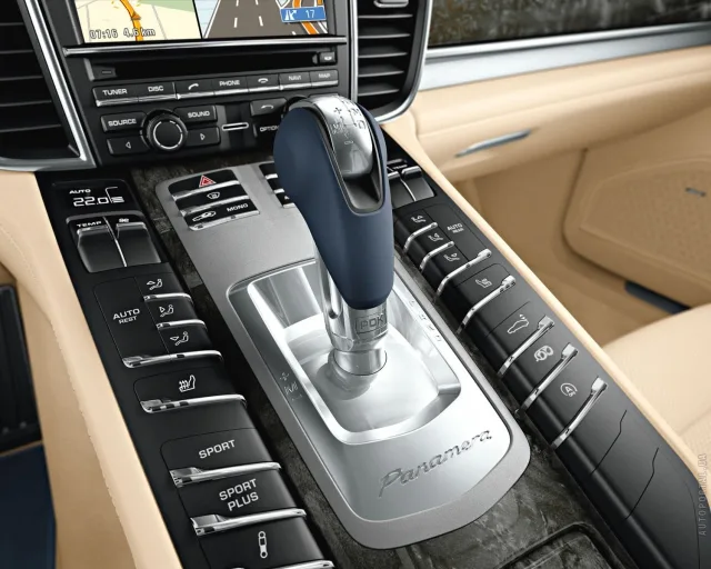 Porsche Panamera S 4.8 MT — 10