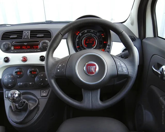 Fiat 500 3-door hatchback — 20