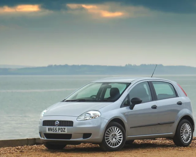 Fiat Grande Punto 5dr hatchback — 18