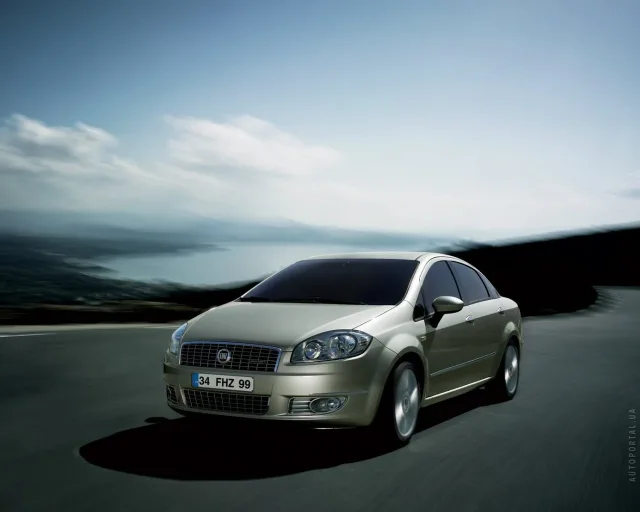 Fiat Linea седан — 6