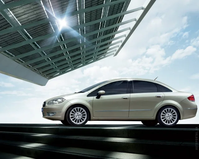 Fiat Linea седан — 5