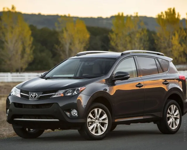 Toyota RAV4 2012 crossover — 23
