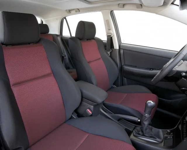 Toyota Corolla 2000 (Тойота Королла) хэтчбек — 11