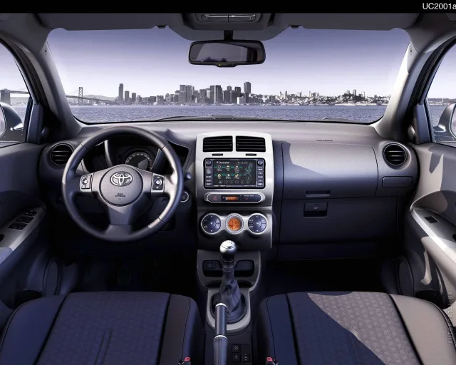 Toyota Urban Cruiser crossover — 12
