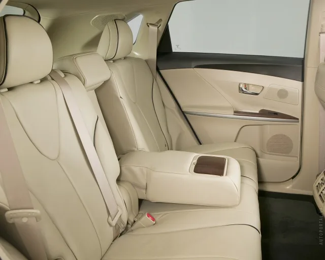 Toyota Venza 2008 crossover — 15
