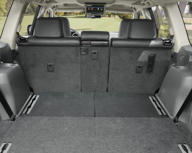 Toyota Land Cruiser Prado 2010 позашляховик — 22