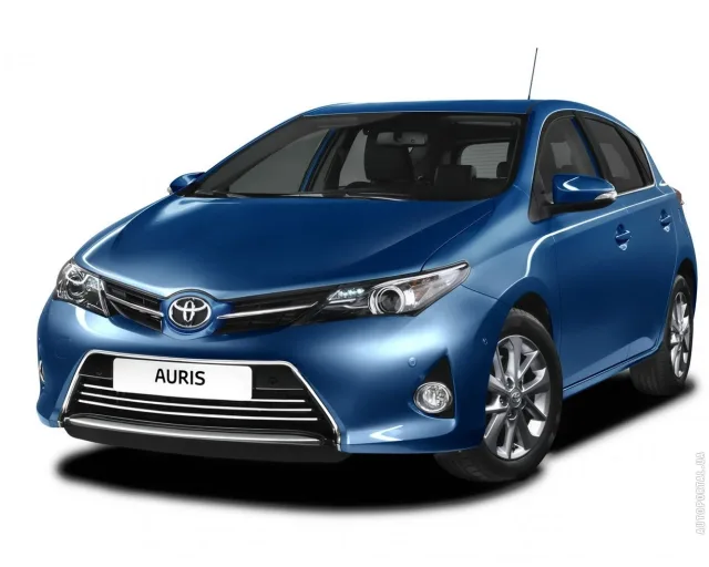 Toyota Auris 2013 хетчбек — 11