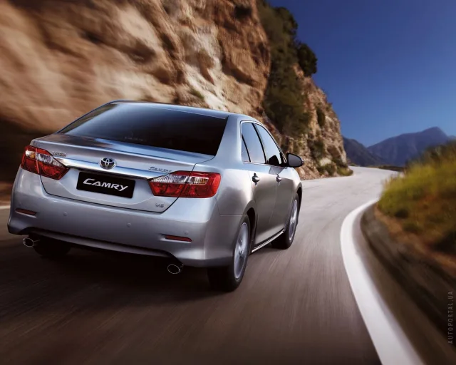Toyota Camry 2012 седан — 7