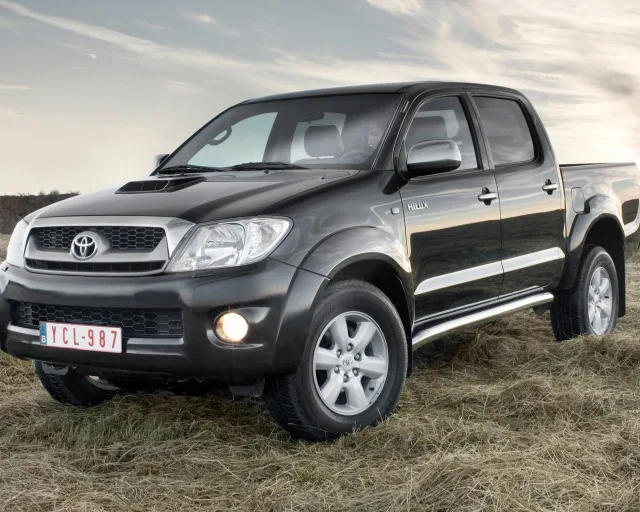 Toyota Hilux 2005 pickup — 25