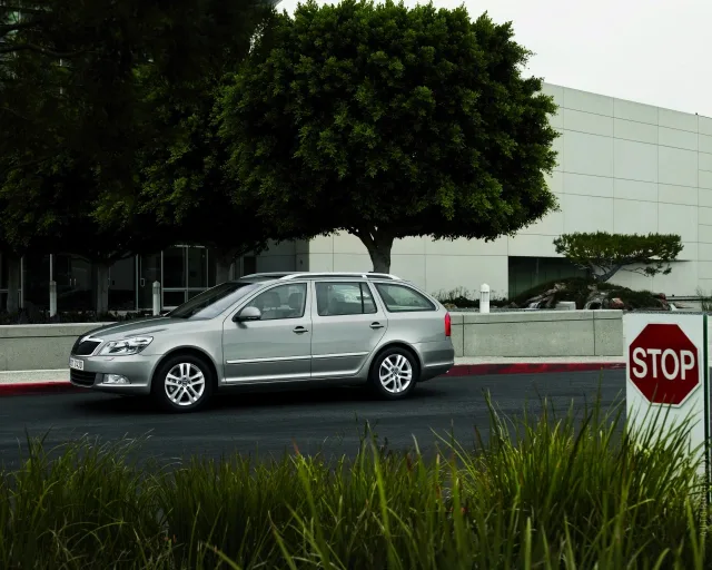 Skoda Octavia Combi 2008 універсал — 12