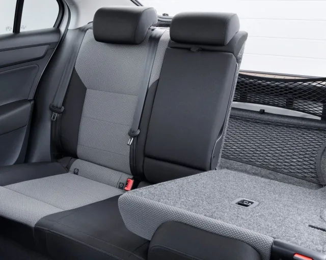 Skoda Rapid 1.2 TSI MT Active — 9