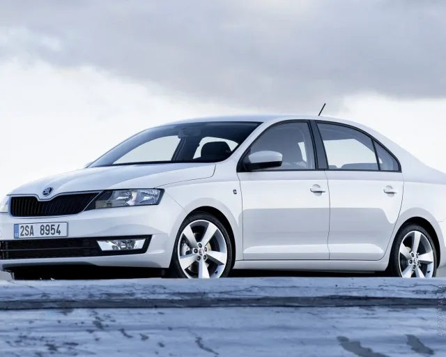 Skoda Rapid 1.2 TSI MT Active — 17