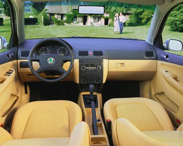 Skoda Fabia 2000 (Шкода Фабия) хэтчбек — 7