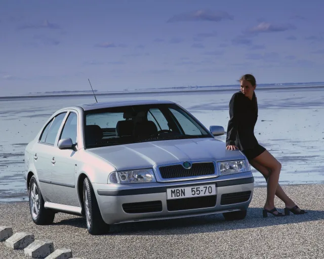 Skoda Octavia Tour hatchback — 9