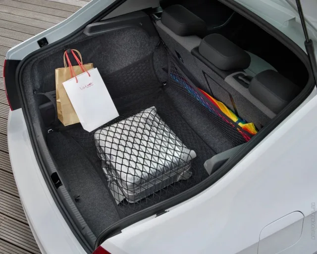 Skoda Rapid 1.2 TSI MT Active — 8