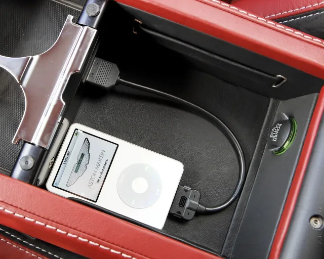 Aston Martin DBS 5.9 MT — 2
