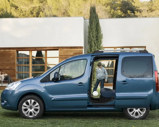 Citroen Berlingo 1.6D MT Touch — 22