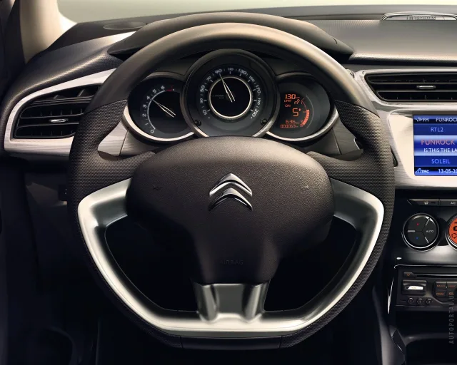 Citroen C3 1.4 MT Attraction — 5