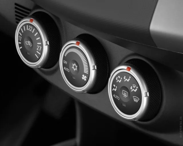 Citroen C-Crosser (Ситроен С-Кроссер) кроссовер — 3
