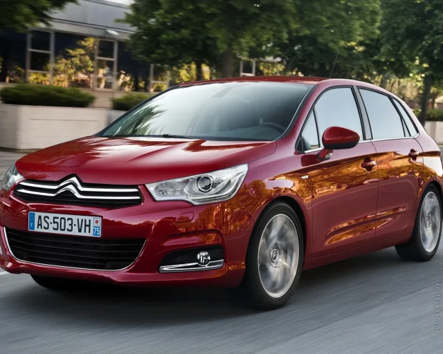 Citroen C4 1.6D MT Attraction — 3