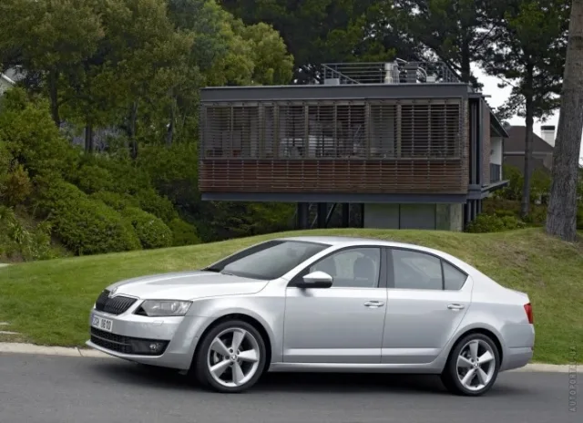 Skoda Octavia A7 2013 хетчбек — 16