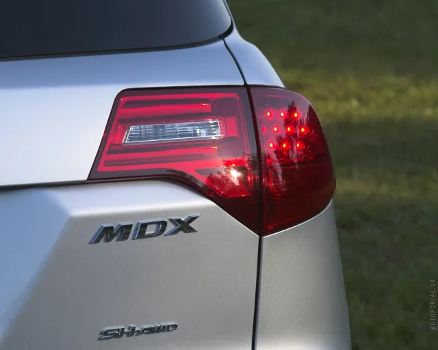 Acura MDX crossover — 14
