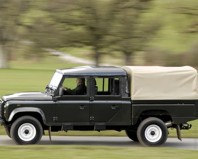 Land Rover Defender 130 2012 pickup — 8