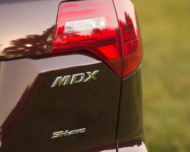 Acura MDX crossover — 7