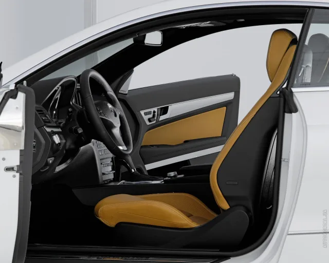 Mercedes-Benz E 200 Coupe BlueEfficiency — 6