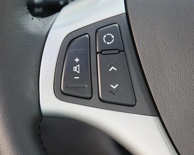 Hyundai i30 2010 хетчбек — 17