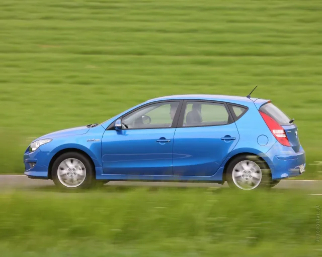 Hyundai i30 2010 хетчбек — 25