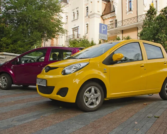 JAC J2 hatchback — 6