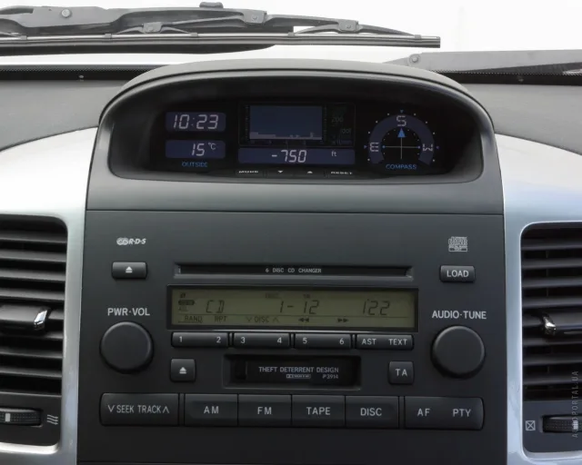 Toyota Land Cruiser Prado 120 SUV — 9