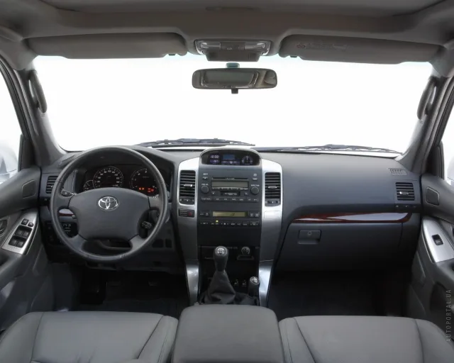 Toyota Land Cruiser Prado 120 SUV — 10