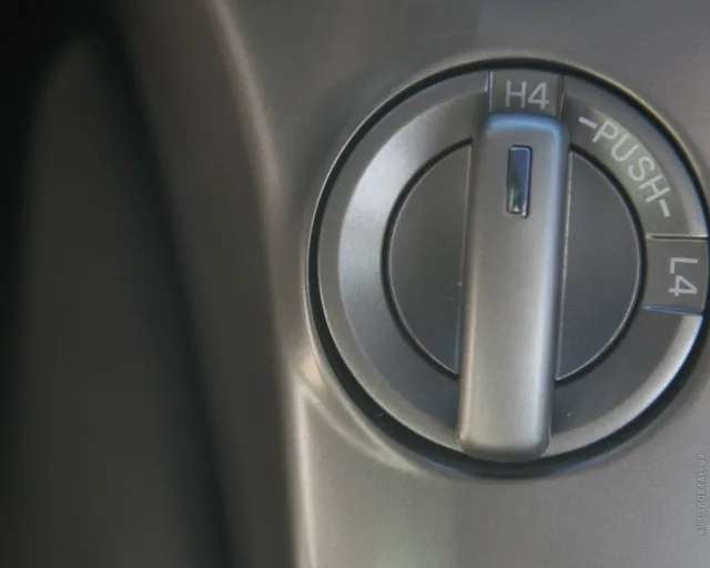 Toyota Land Cruiser 200 2011 позашляховик — 23