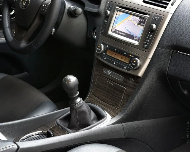 Toyota Avensis Tourer 2012 station wagon — 4