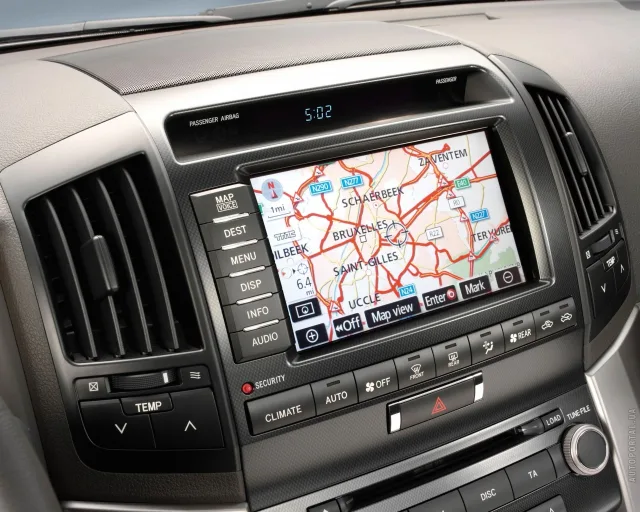 Toyota Land Cruiser 200 2011 позашляховик — 7