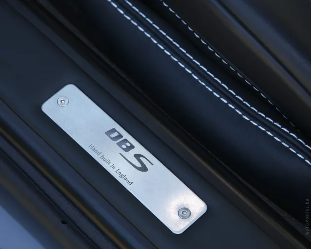 Aston Martin DBS 5.9 MT — 3