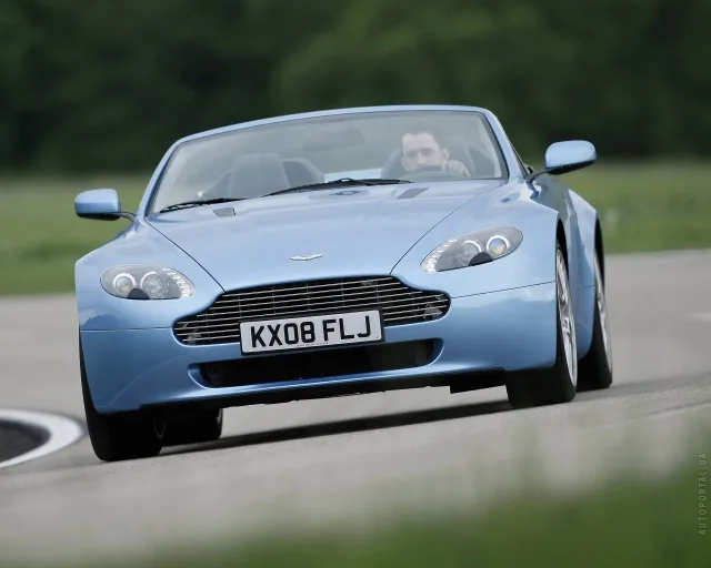 Aston Martin V8 Vantage Roadster S 4.7 AT — 6