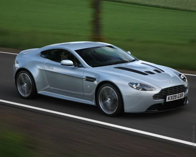 Aston Martin V12 Vantage sports car — 25