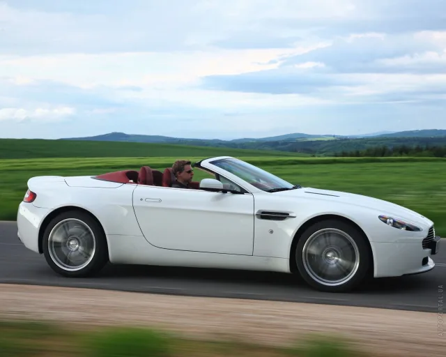 Aston Martin V8 Vantage Roadster S 4.7 AT — 13