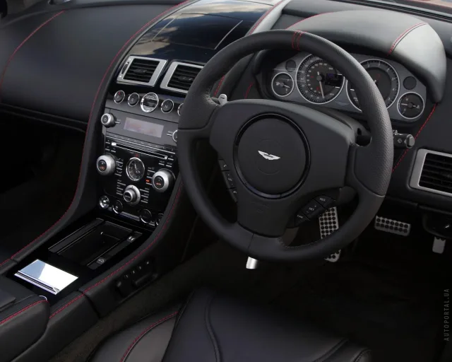 Aston Martin DBS Volante convertible — 6